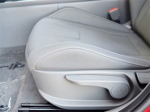 Certified 2024 Hyundai Elantra SEL image 18