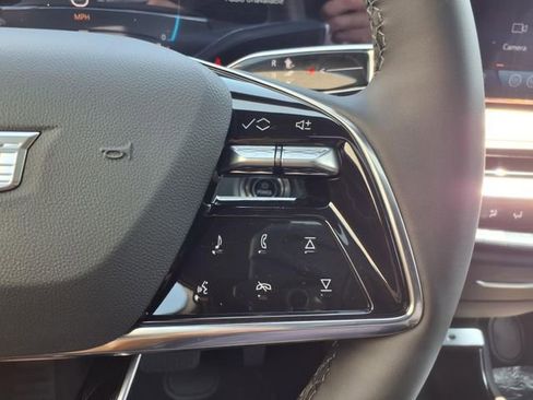 New 2025 Cadillac Lyriq Sport image 35