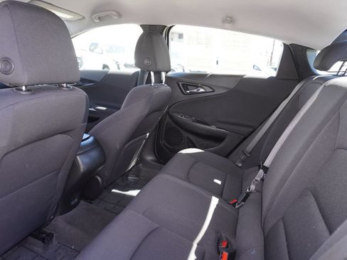 Used 2025 Chevrolet Malibu RS FWD image 8