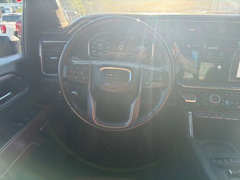 Used 2025 GMC Sierra 3500 Denali Ultimate AWD/4WD image 15