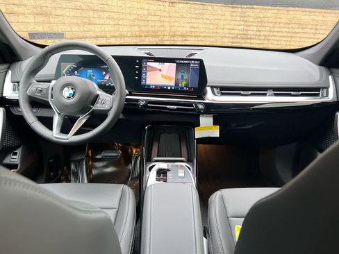 Used 2025 BMW X1 xDrive28i w/ Convenience Package image 8
