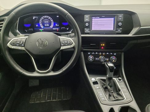 Used 2024 Volkswagen Jetta SE FWD image 22