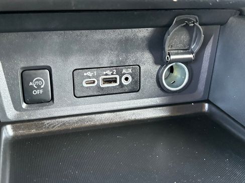 Certified 2025 Nissan Sentra SV image 20