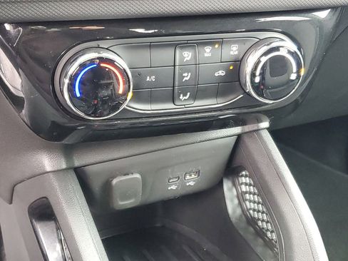 Used 2025 Chevrolet TrailBlazer LT AWD/4WD image 20