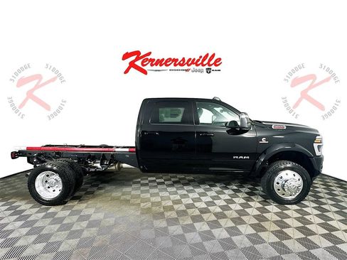 New 2026 RAM 4500 Tradesman 60CA Dually w/ Laramie Trim Package image 8