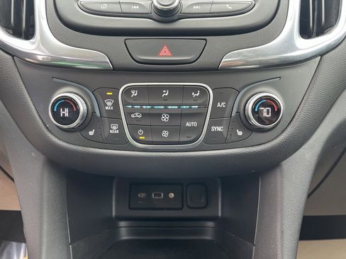 Used 2019 Chevrolet Equinox LT image 17
