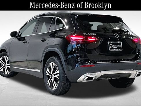 Certified 2026 Mercedes-Benz GLA 250 4MATIC image 11