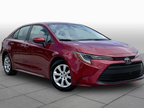 Used 2024 Toyota Corolla LE FWD image 3
