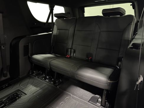 New 2026 Chevrolet Suburban Premier AWD/4WD image 28