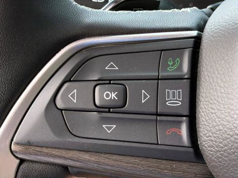 Used 2026 Jeep Grand Cherokee Limited AWD/4WD image 17