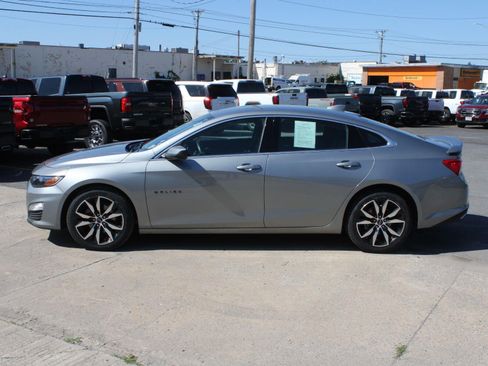 Used 2025 Chevrolet Malibu RS FWD image 5
