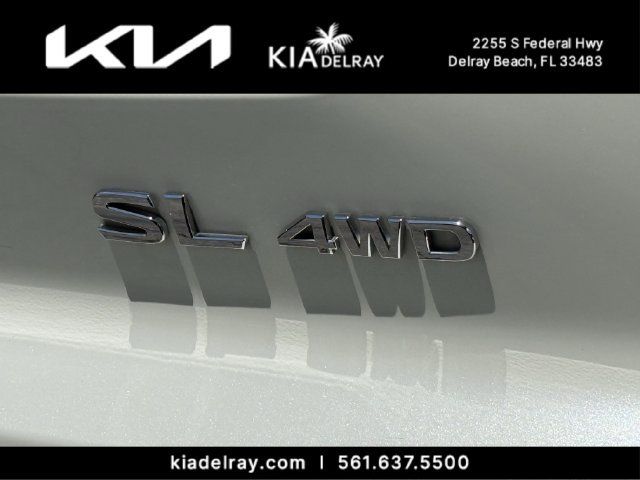 Used 2024 Nissan Pathfinder SL AWD/4WD image 10