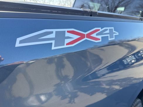 Used 2024 Chevrolet Silverado 1500 LT image 10