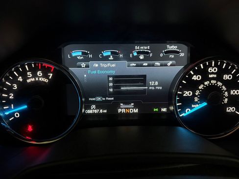 Used 2017 Ford F150 Platinum w/ Equipment Group 701A Luxury image 13