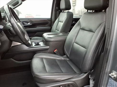 Used 2021 Chevrolet Suburban LT image 5