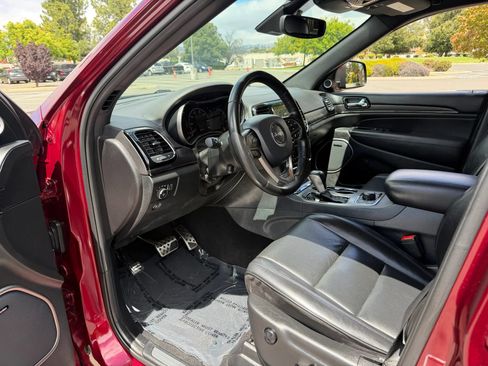 Used 2020 Jeep Grand Cherokee High Altitude AWD/4WD image 8