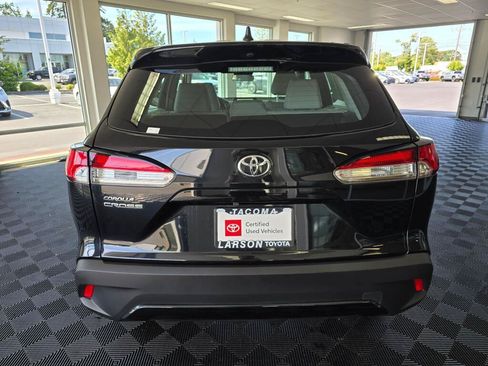 Used 2024 Toyota Corolla Cross L FWD image 4