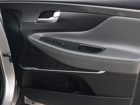 Used 2021 Hyundai Santa Fe Limited image 17