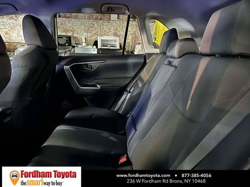 Used 2025 Toyota RAV4 LE AWD/4WD image 13