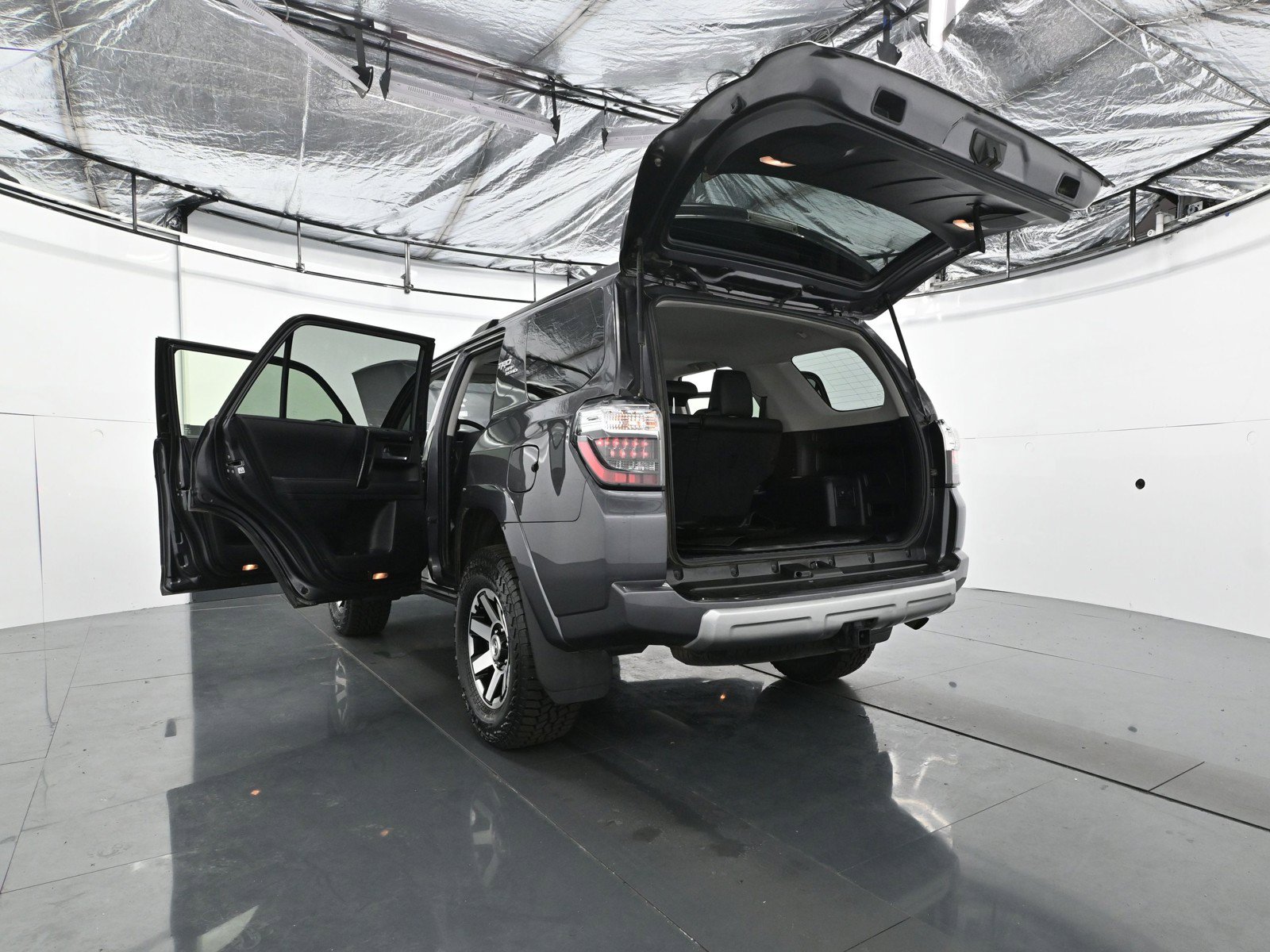 Used 2021 Toyota 4Runner TRD Off-Road Premium w/ Moonroof Package AWD/4WD image 37