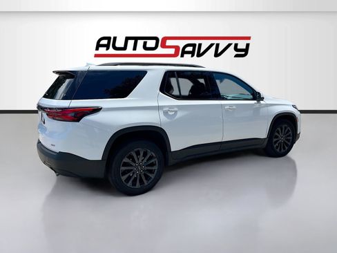 Used 2022 Chevrolet Traverse RS image 7