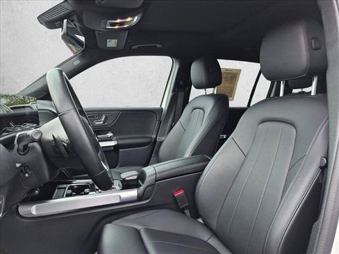 Certified 2023 Mercedes-Benz GLB 250 4MATIC image 17