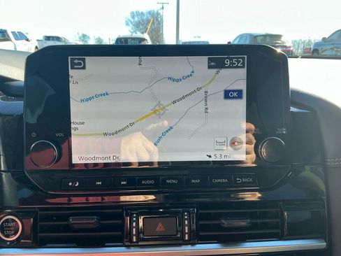 Used 2024 Nissan Pathfinder Platinum image 26