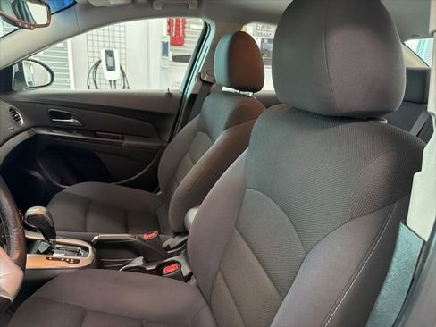 Used 2014 Chevrolet Cruze LT FWD image 14