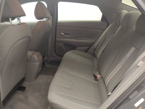 Used 2024 Hyundai Elantra SEL FWD image 18