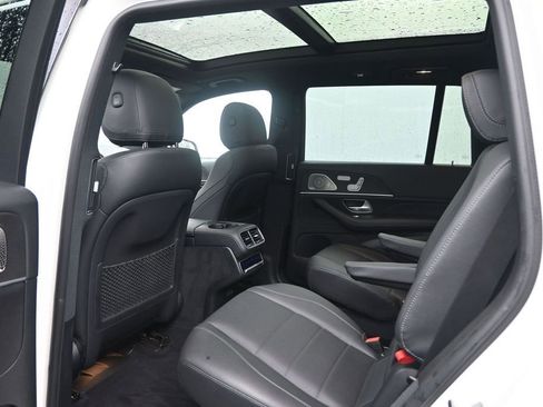 Used 2022 Mercedes-Benz GLS 450 4MATIC image 26
