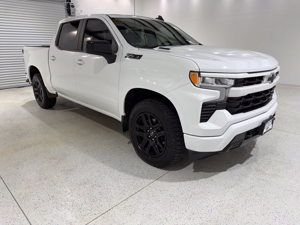 Used 2024 Chevrolet Silverado 1500 RST AWD/4WD image 7