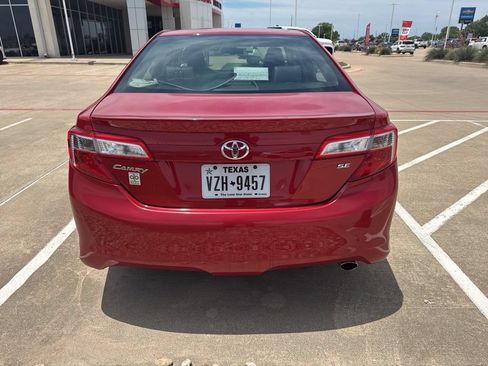 Used 2012 Toyota Camry SE FWD image 3