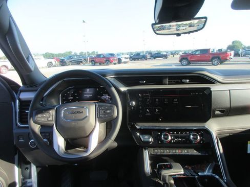New 2026 GMC Sierra 1500 Denali w/ Denali Reserve Package AWD/4WD image 16