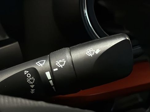 Used 2016 Toyota Tacoma SR5 AWD/4WD image 32