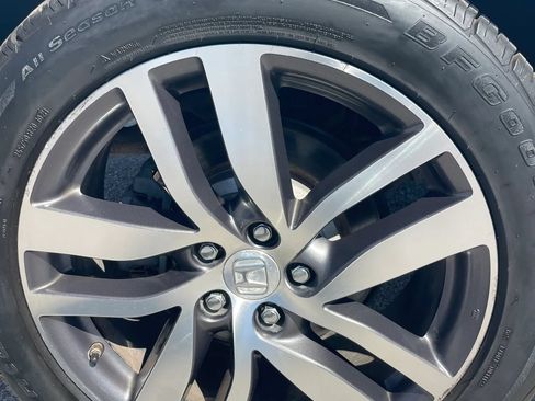 Used 2017 Honda Pilot Elite image 6