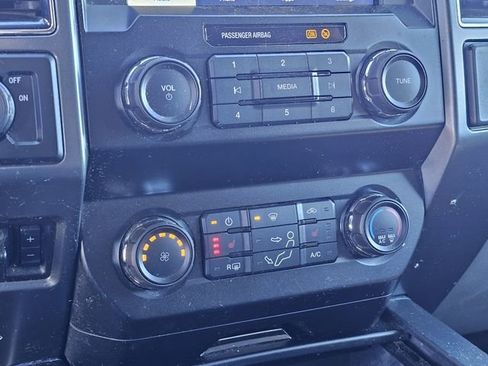 Used 2022 Ford F250 XLT w/ XLT Premium Package image 19