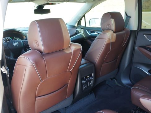 Used 2021 Buick Enclave Avenir w/ Avenir Technology Package image 30