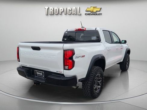 Used 2025 Chevrolet Colorado ZR2 image 3