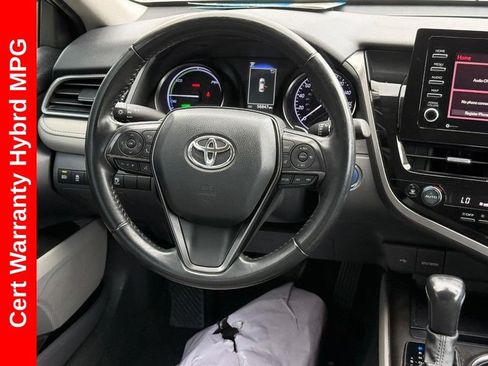 Used 2022 Toyota Camry SE FWD image 14