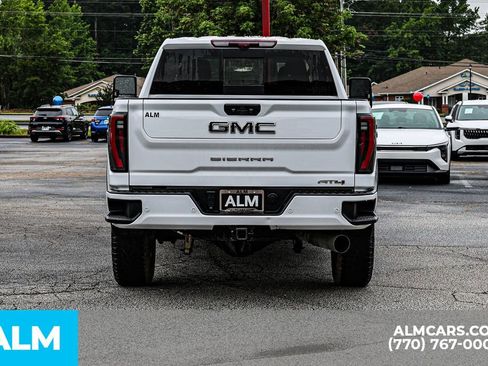 Used 2025 GMC Sierra 2500 AT4 w/ Technology Package AWD/4WD image 12
