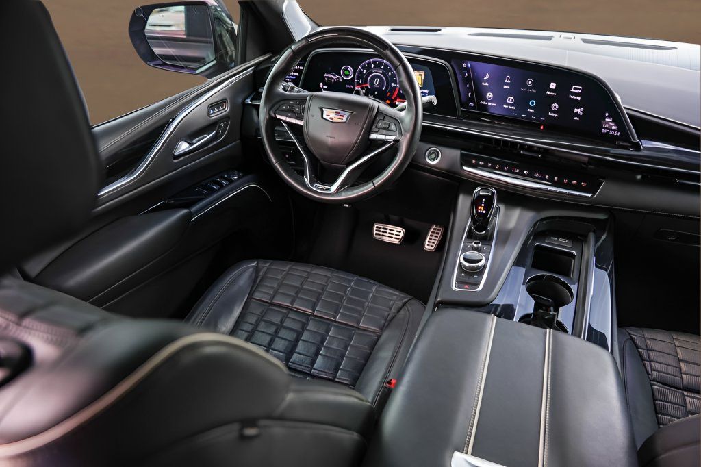 Used 2024 Cadillac Escalade V AWD/4WD image 28