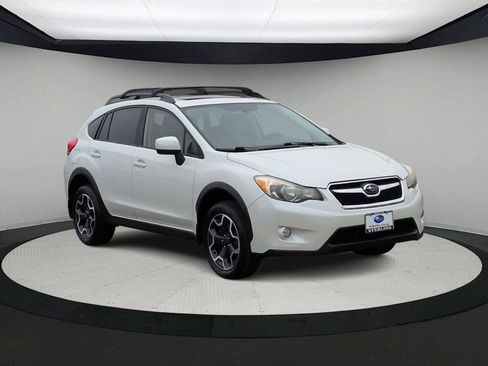Used 2014 Subaru Crosstrek 2.0i Premium w/ Moonroof Package image 2