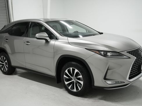 Used 2022 Lexus RX 350 FWD w/ Premium Package image 3