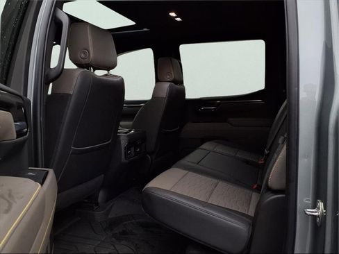 Used 2023 Chevrolet Silverado 1500 ZR2 w/ Technology Package image 28