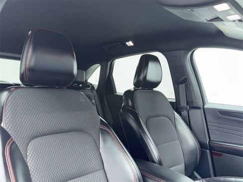 Used 2023 Ford Escape ST-Line image 44
