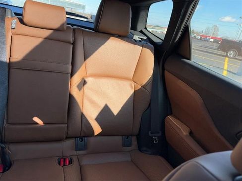 New 2025 Toyota Crown Signia image 14