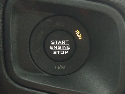 Used 2025 Jeep Wrangler Unlimited Sport AWD/4WD image 22
