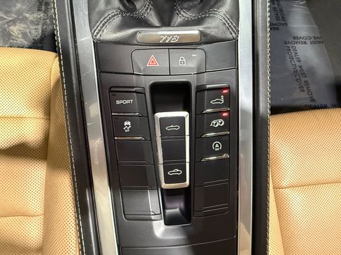 Used 2022 Porsche 718 Boxster image 53