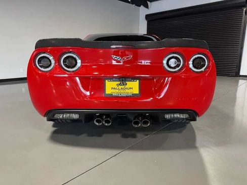 Used 2008 Chevrolet Corvette Coupe w/ Z51 Performance Package RWD image 9