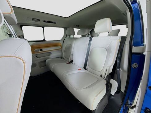 New 2025 Volkswagen ID. Buzz 1st Edition image 24